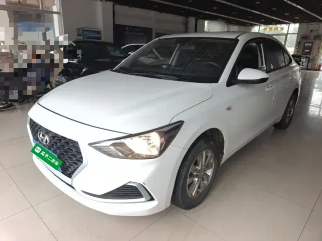 Фотография автомобиля — Hyundai Elantra