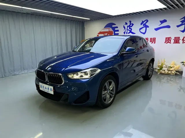 Фотография автомобиля — BMW X2