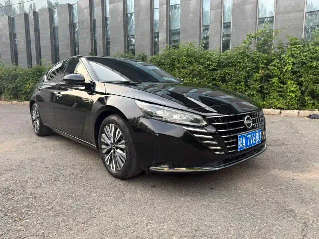 Nissan Teana — Фото автомобиля 3