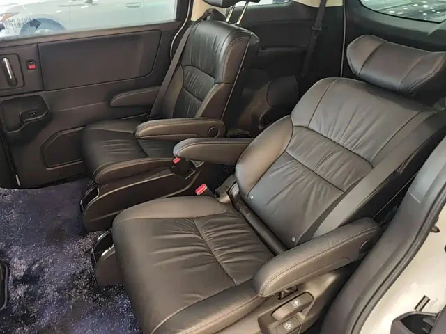 Honda Odyssey — Фото автомобиля 16