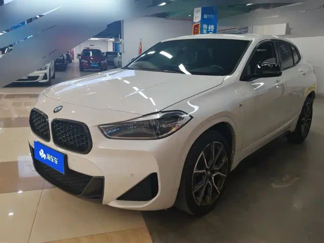 Фотография автомобиля — BMW X2