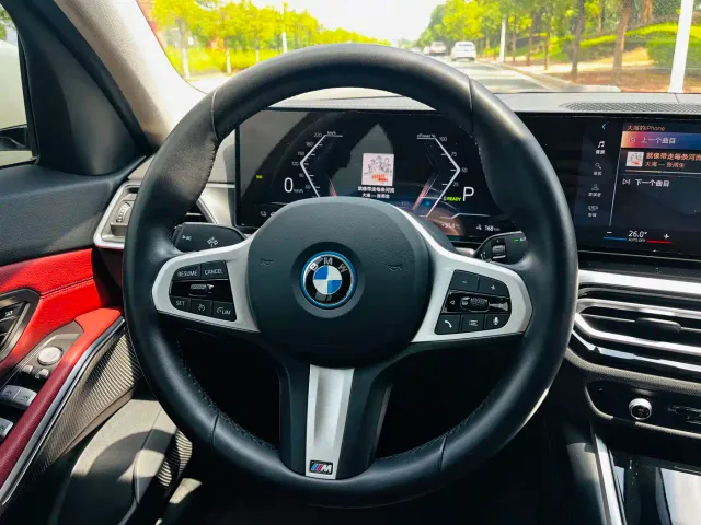 BMW i3 — Фото автомобиля 7