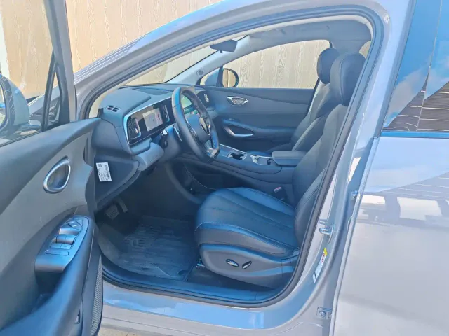 BYD Sealion 05 EV — Фото автомобиля 8