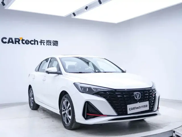 Changan Eado — Фото автомобиля 6