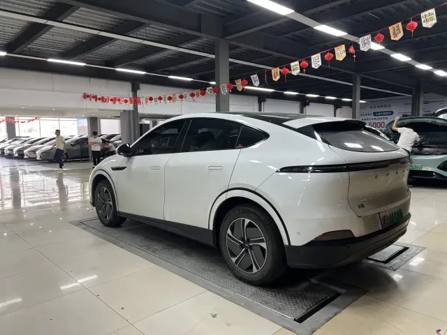Xpeng G6 — Фото автомобиля 6