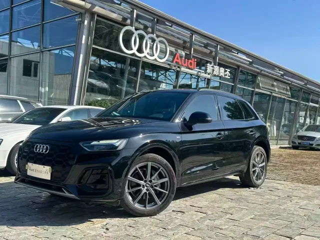 Фотография автомобиля — Audi Q5L