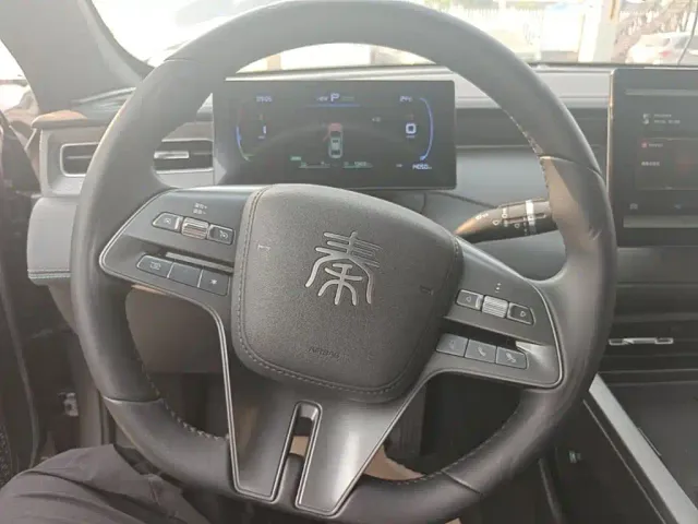 BYD Qin PLUS — Фото автомобиля 10