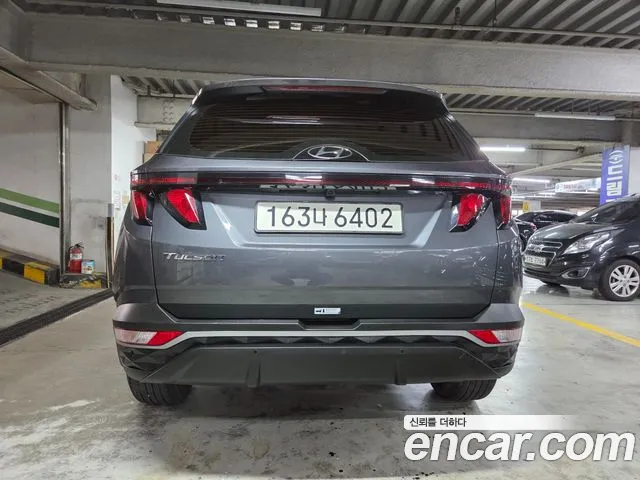 Hyundai Tucson Tucson (NX4) Бензин 1.6 турбо 2WD — Фото автомобиля 4