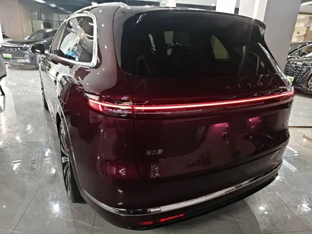 Aito M7 — Фото автомобиля 4