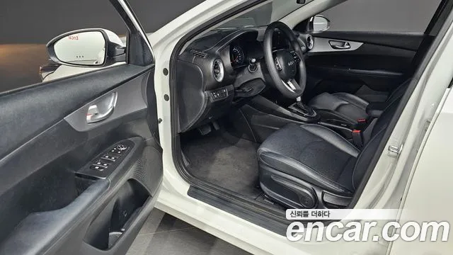 Kia K3 — Фото автомобиля 10