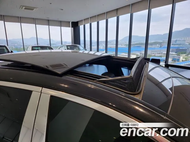 Mercedes-Benz S-Class — Фото автомобиля 12