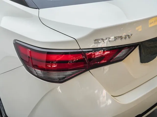 Nissan Sylphy — Фото автомобиля 16