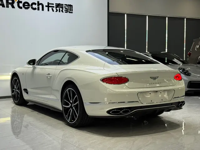 Bentley Continental — Фото автомобиля 6