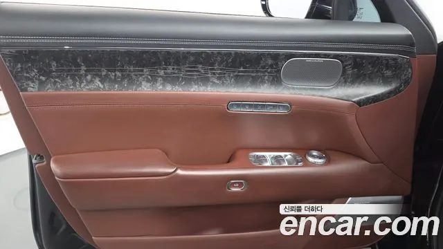 Genesis G90 Бензин 3.5 турбо AWD — Фото автомобиля 13