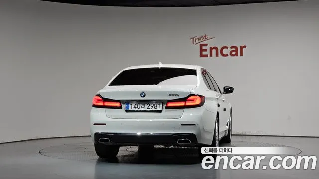BMW 5 Series G30 — Фото автомобиля 4