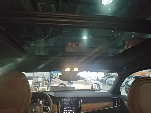 Volvo S90 — Фото автомобиля 17