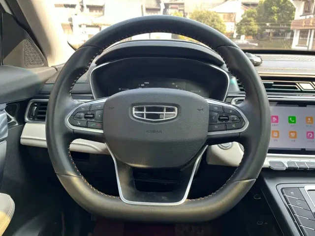 Geely Boyue — Фото автомобиля 16