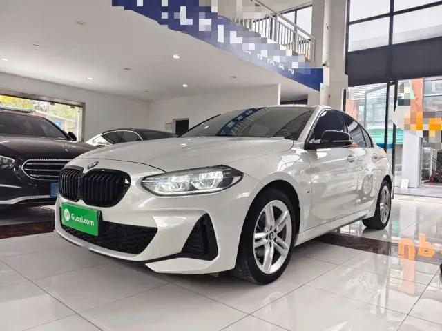 Фотография автомобиля — BMW 1 Series