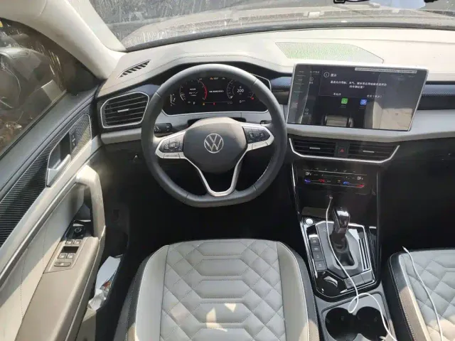 Volkswagen Tayron — Фото автомобиля 2