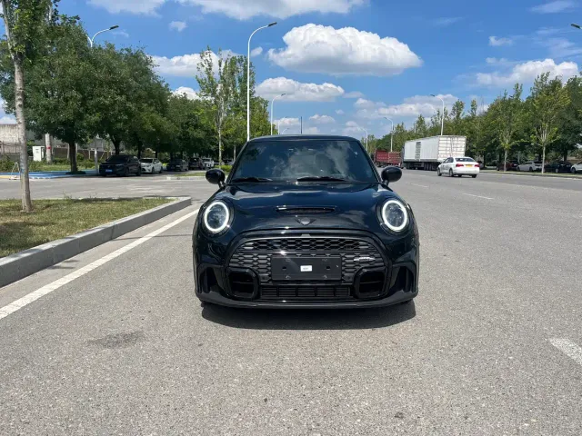MINI Hatch — Фото автомобиля 2