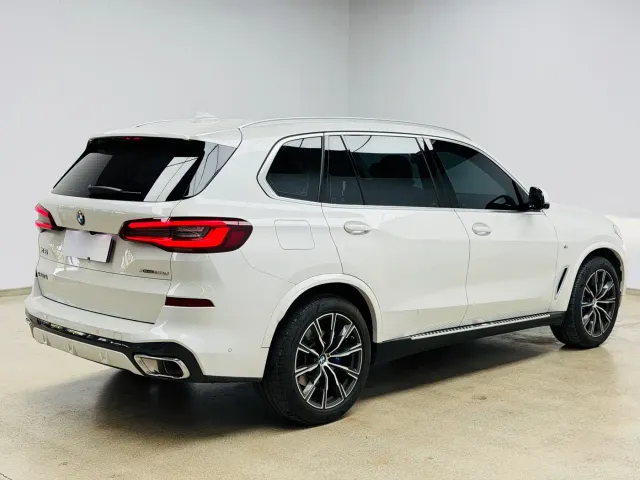 BMW X5 — Фото автомобиля 6