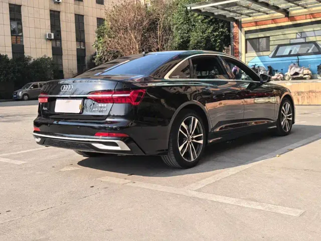 Audi A6L — Фото автомобиля 13