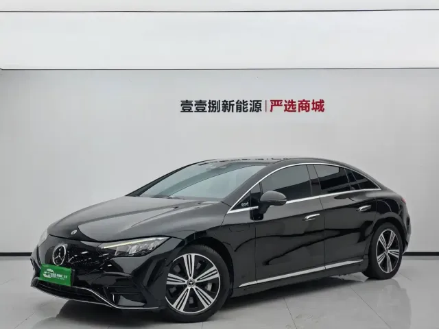 Фотография автомобиля — Mercedes-Benz EQE