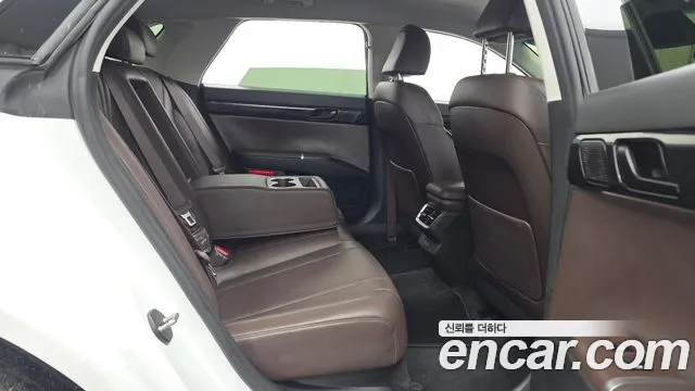 Hyundai Grandeur GN7 — Фото автомобиля 12
