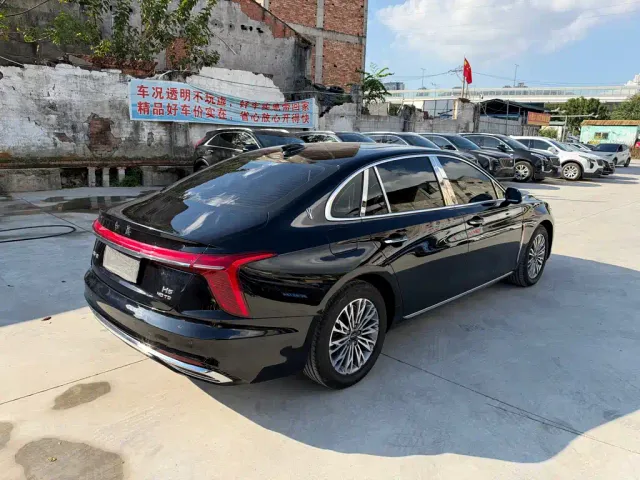 Hongqi H5 — Фото автомобиля 5