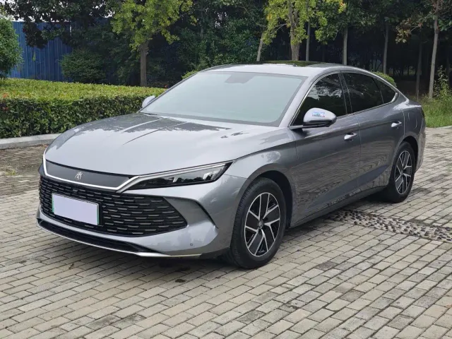 Фотография автомобиля — BYD Qin L