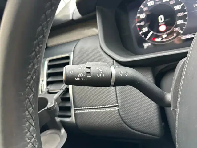 Land Rover Discovery — Фото автомобиля 25