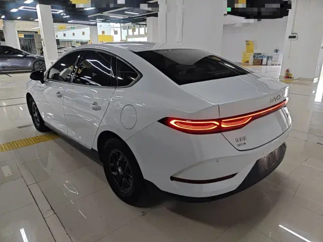BYD Qin PLUS — Фото автомобиля 4