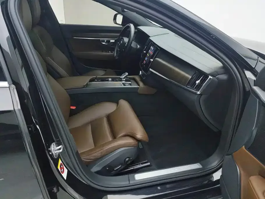 Volvo Volvo S90 2023 B5 Intelligent Vision Luxury Edition — Фото автомобиля 8
