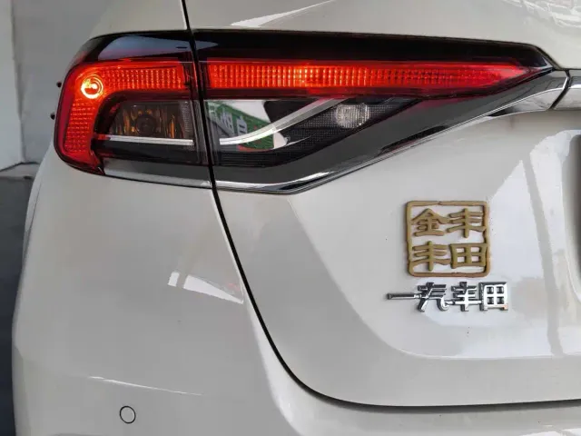 Toyota Corolla — Фото автомобиля 16