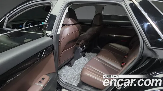 Hyundai Grandeur Grandeur (GN7) — Фото автомобиля 24
