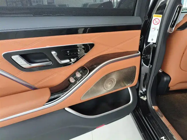 Mercedes-Benz Maybach S-Class — Фото автомобиля 14