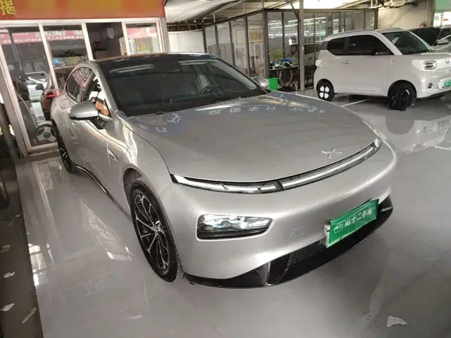 Xpeng P7 — Фото автомобиля 3