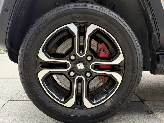 Baojun Yep — Фото автомобиля 11