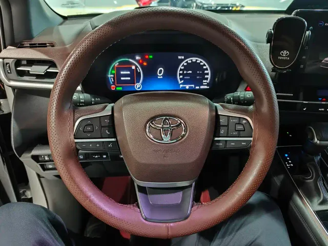 Toyota Granvia — Фото автомобиля 10