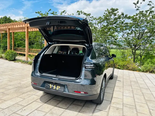 Leapmotor C10 — Фото автомобиля 12