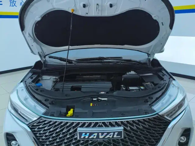 Haval M6 — Фото автомобиля 10