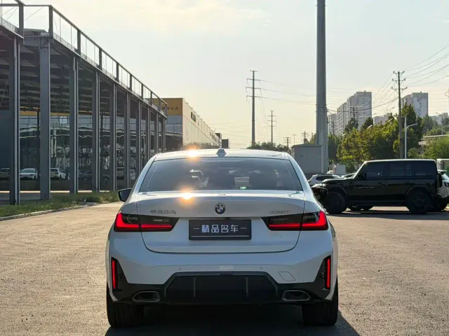 BMW 3 Series — Фото автомобиля 12