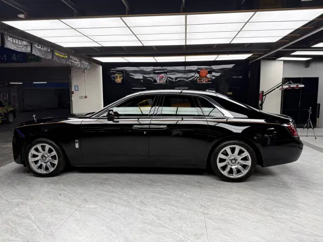 Rolls-Royce Ghost — Фото автомобиля 7