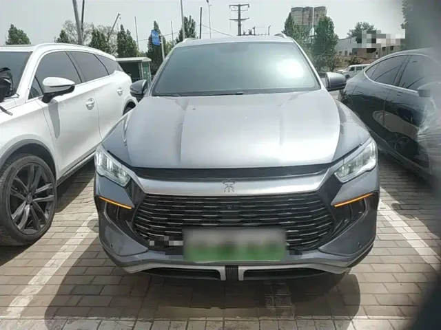 BYD Song Pro — Фото автомобиля 2