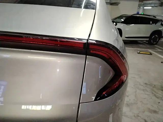 Wuling Starlight — Фото автомобиля 7