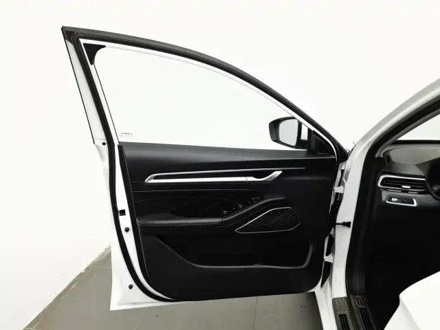 Geely Emgrand — Фото автомобиля 8