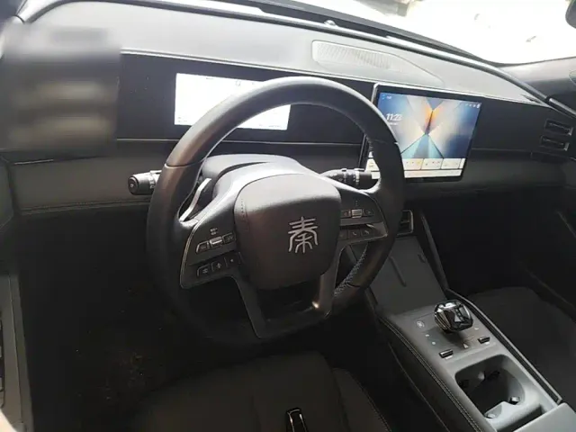 BYD Qin L — Фото автомобиля 9