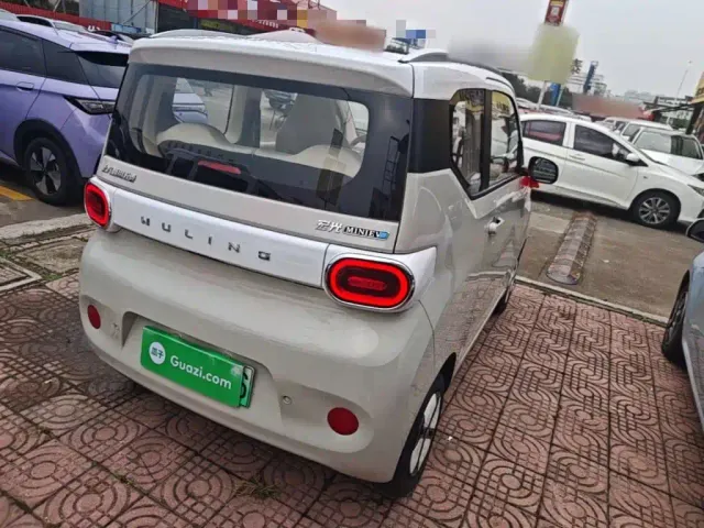 Wuling Hongguang Mini EV — Фото автомобиля 5