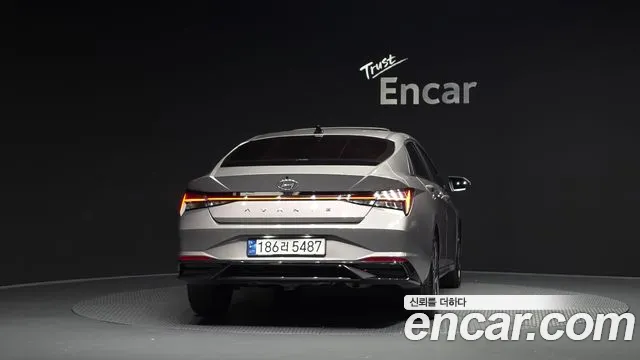 Hyundai Avante CN7 — Фото автомобиля 4