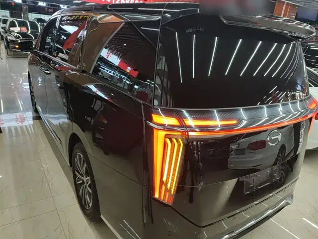 GAC Trumpchi M8 — Фото автомобиля 4